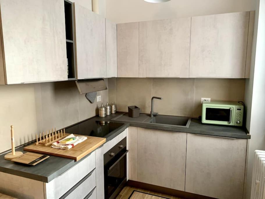 Appartamento Con Terrazzo Sui Tetti Milanesi Exterior photo